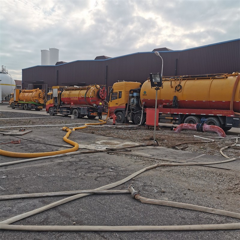 高平污水池清理